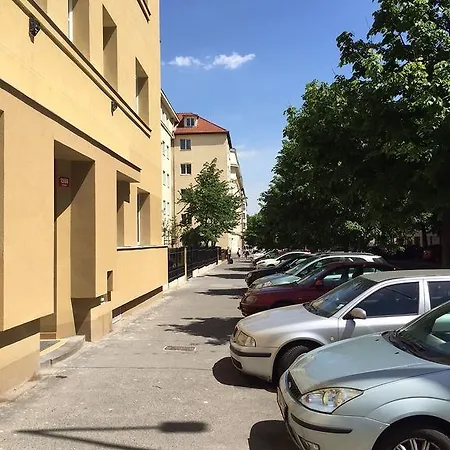 Lucemburska Apartman *